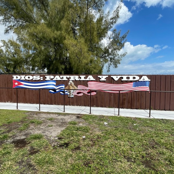 Meet your Posher, Jennifer - Picture 9 of 13